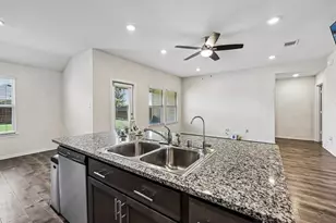 904 Alton Dr, Aubrey, TX 76227 - Photo 17
