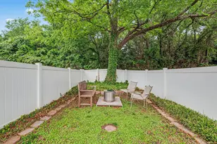 10013 Lexington Dr, Providence Village, TX 76227 - Photo 23