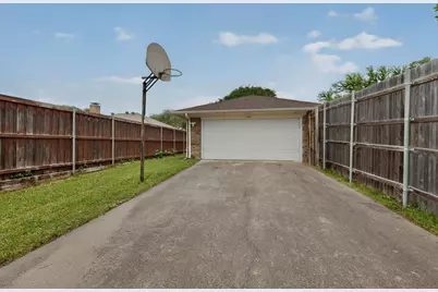 1604 Meadowgate Drive, Richardson, TX 75081 - Photo 25