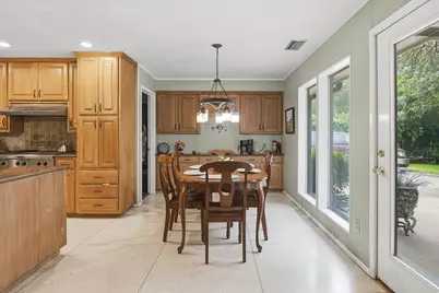 4017 Hildring Drive E, Fort Worth, TX 76109 - Photo 9