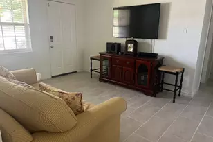2646 Brady Ln, Grand Prairie, TX 75052 - Photo 5