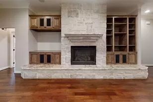 3722 Cove Timber Ave, Granbury, TX 76049 - Photo 5