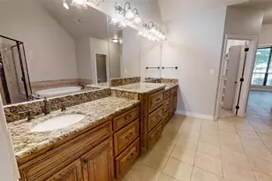 3722 Cove Timber Ave, Granbury, TX 76049 - Photo 23