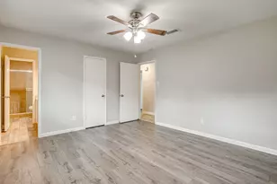 700 NW Barbara Ln, Burleson, TX 76028 - Photo 17