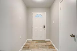 700 NW Barbara Ln, Burleson, TX 76028 - Photo 5