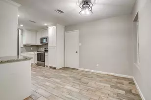 700 NW Barbara Ln, Burleson, TX 76028 - Photo 9