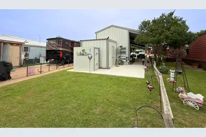 419 Brazos Harbor Drive, Granbury, TX 76048 - Photo 3