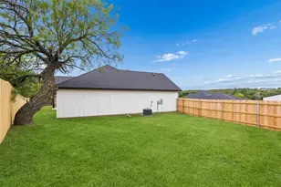 171 Tryall Ct, Runaway Bay, TX 76426 - Photo 25