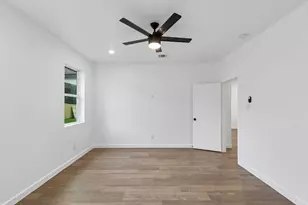 171 Tryall Ct, Runaway Bay, TX 76426 - Photo 17