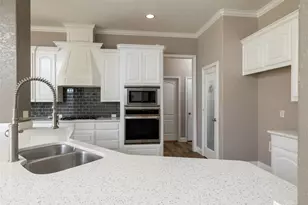 8105 Thornwood Dr, North Richland Hills, TX 76182 - Photo 17