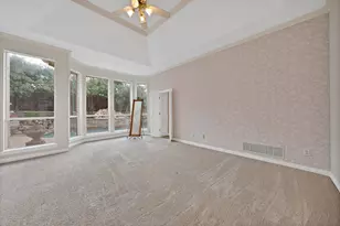 5605 Bailey Ct, Arlington, TX 76017 - Photo 11