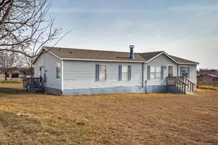8523 Angus Dr, Justin, TX 76247 - Photo 3
