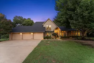 1408 E Lake Dr, Gladewater, TX 75657 - Photo 1