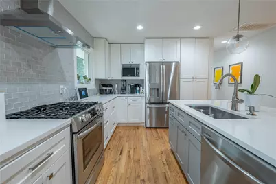 864 Peavy Road, Dallas, TX 75218 - Photo 9