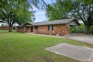 4006 Mark Ln, Mt Pleasant, TX 75455 - Photo 3