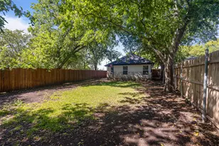400 Leuty St, Justin, TX 76247 - Photo 23