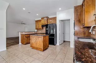1140 Hidden Meadow Dr, Burleson, TX 76028 - Photo 13