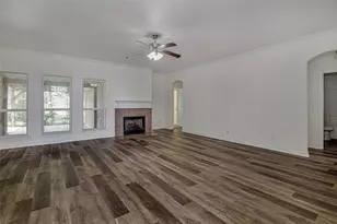 1140 Hidden Meadow Dr, Burleson, TX 76028 - Photo 5