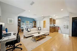 6046 Penrose Ave, Dallas, TX 75206 - Photo 17