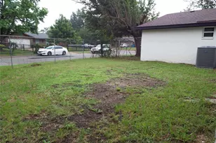 8949 Shorelark Dr, Dallas, TX 75217 - Photo 27