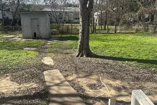 924 S Lee Ave, Sherman, TX 75090 - Photo 11