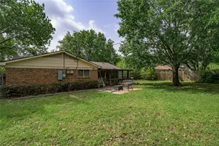 1028 S Idlewild Dr, Sherman, TX 75090 - Photo 25