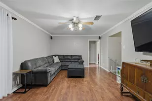 1028 S Idlewild Dr, Sherman, TX 75090 - Photo 5
