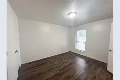 2401 Yorkstown Drive #212, Ennis, TX 75119 - Photo 5