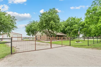 2030 County Road 4010, Decatur, TX 76234 - Photo 9