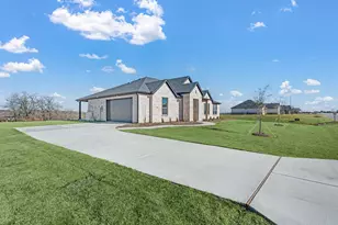 220 Basalt Ln, Reno, TX 76020 - Photo 3