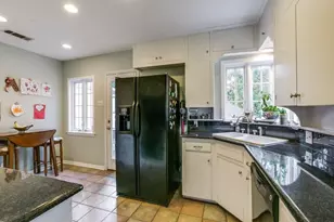 1523 Oak Knoll St, Dallas, TX 75208 - Photo 15