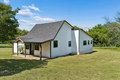 114 Harvey Circle, Little Elm, TX 75068 - Photo 5