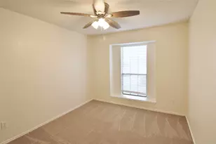 1103 Hemlock Ct, DeSoto, TX 75115 - Photo 9