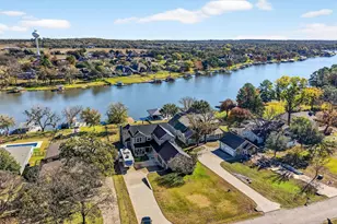 114 Blackfoot Trail, Lake Kiowa, TX 76240 - Photo 3