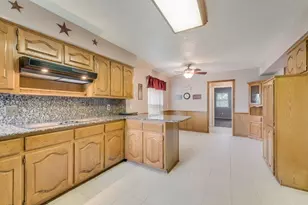 834 Rock Creek Ln, Red Oak, TX 75154 - Photo 11