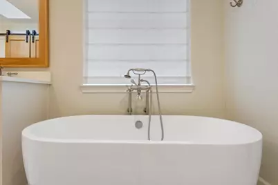 402 Shadow Mountain Drive, Woodway, TX 76712 - Photo 21