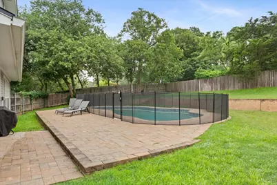 402 Shadow Mountain Drive, Woodway, TX 76712 - Photo 31