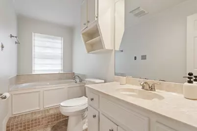 402 Shadow Mountain Drive, Woodway, TX 76712 - Photo 17