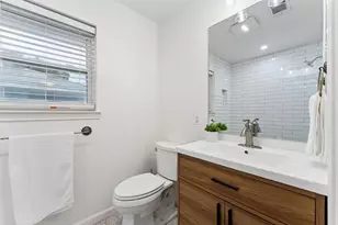 12025 Loch Ness Dr, Dallas, TX 75218 - Photo 17