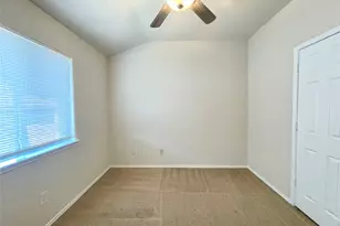 8441 Little Fawn Ln, Dallas, TX 75249 - Photo 17