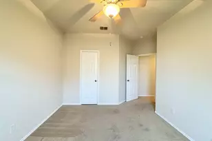 8441 Little Fawn Ln, Dallas, TX 75249 - Photo 19