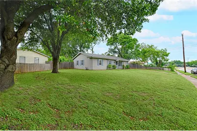 531 Himes Drive, Euless, TX 76039 - Photo 3