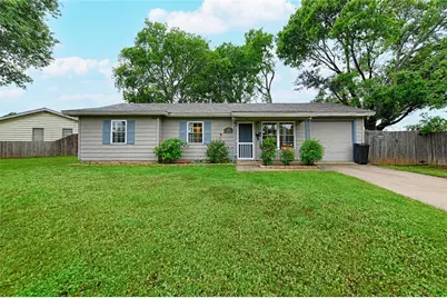 531 Himes Drive, Euless, TX 76039 - Photo 1