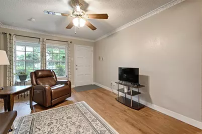 531 Himes Drive, Euless, TX 76039 - Photo 9
