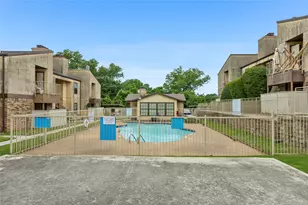 418 Matthews Dr, Arlington, TX 76012 - Photo 15