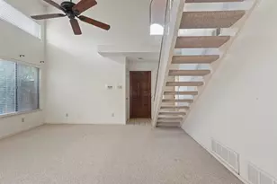 563 Ranch Trail, Irving, TX 75063 - Photo 3