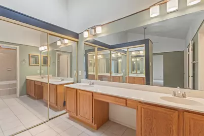 563 Ranch Trail #217, Irving, TX 75063 - Photo 13