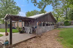 316 Hickorywood St, Azle, TX 76020 - Photo 23