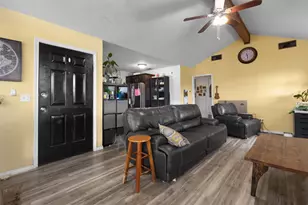 316 Hickorywood St, Azle, TX 76020 - Photo 5