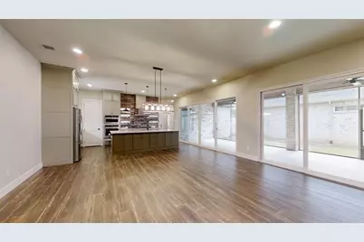 2405 Vineyard Drive, Granbury, TX 76048 - Photo 9